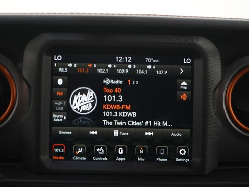 Used 2020 Jeep Gladiator Mojave AWD/4WD image 18