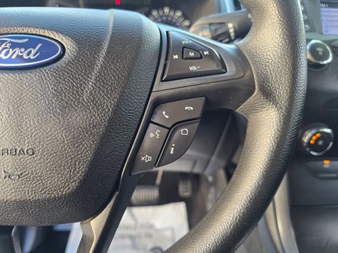 Used 2019 Ford Edge SE FWD image 29