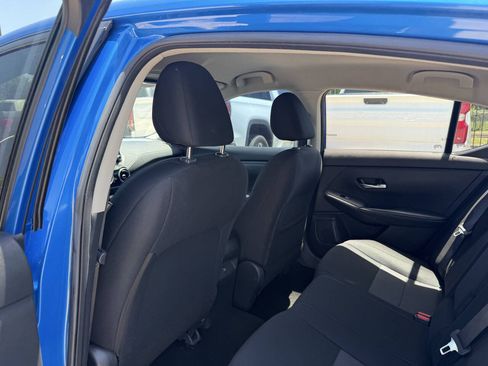 Used 2022 Nissan Sentra SV FWD image 12