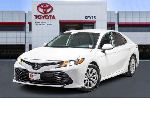 Certified 2019 Toyota Camry LE FWD image 1