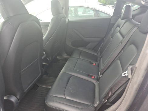 Used 2024 Tesla Model Y Long Range AWD/4WD image 6