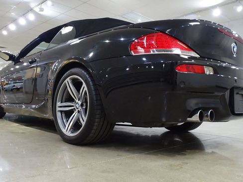 Used 2007 BMW M6 Convertible RWD image 10