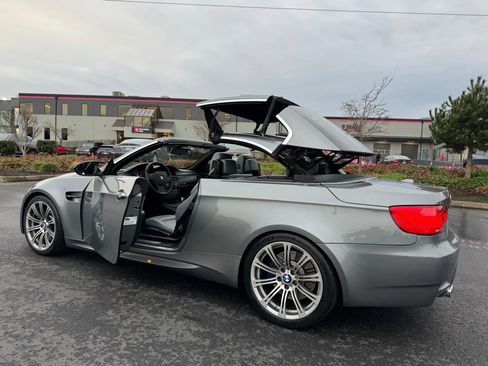 Used 2009 BMW M3 Convertible 2D image 12