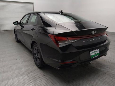 Used 2022 Hyundai Elantra SEL w/ Cargo Package FWD image 5