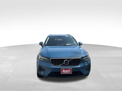 Used 2025 Volvo XC40 B5 Plus AWD/4WD image 8
