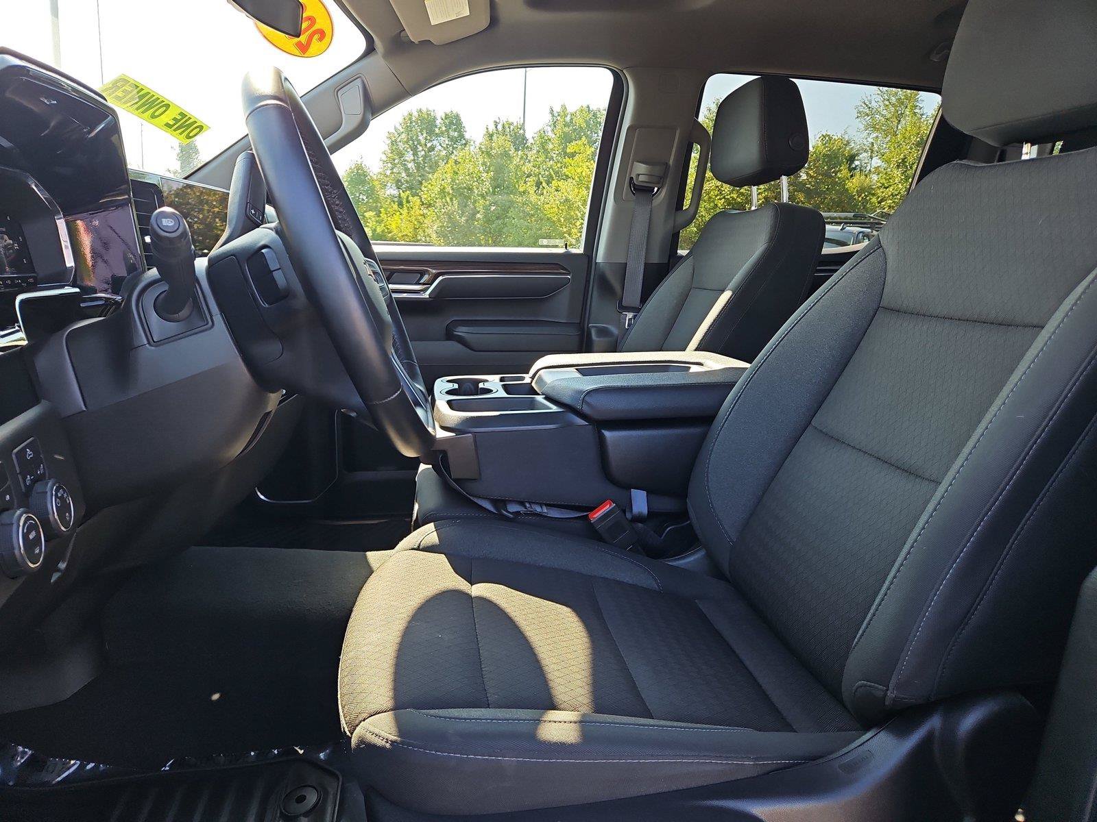 Used 2024 Chevrolet Silverado 1500 LT AWD/4WD image 17