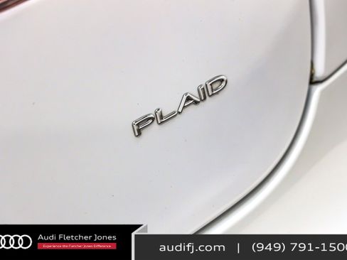 Used 2022 Tesla Model S Plaid image 9