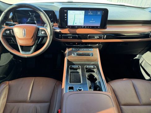 Used 2025 Lincoln Aviator Reserve w/ Jet Appearance Package image 13