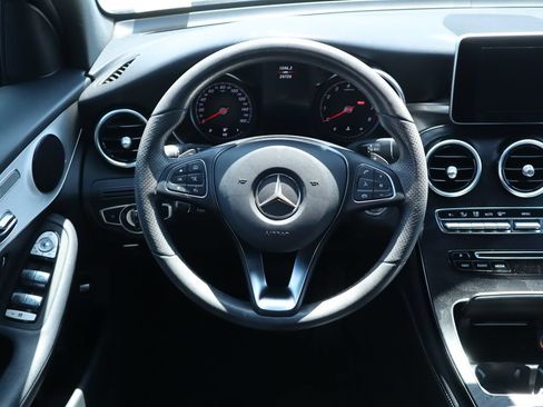 Used 2019 Mercedes-Benz GLC 300 image 6