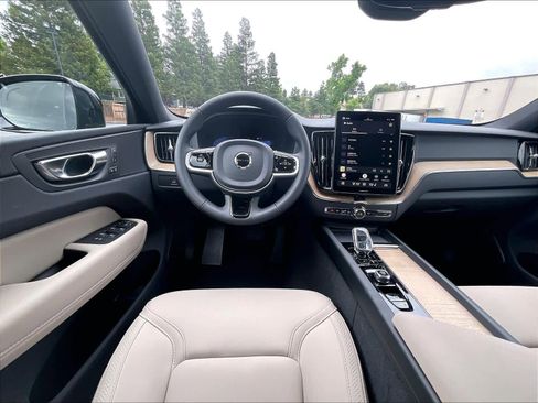 New 2026 Volvo XC60 B5 Plus w/ Climate Package AWD/4WD image 15