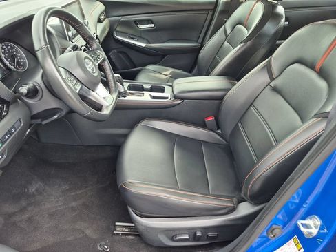 Used 2023 Nissan Sentra SR w/ SR Premium Package FWD image 11