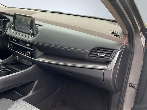 Certified 2023 Nissan Rogue SV image 23