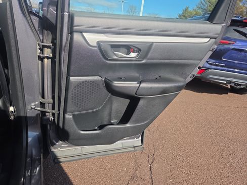 Used 2019 Honda CR-V LX image 18