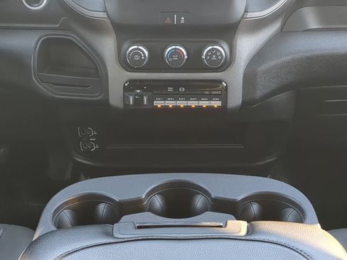 Used 2021 RAM 5500 Tradesman w/ Chrome Appearance Group image 17