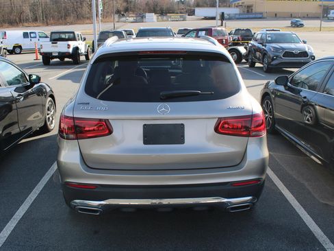 Used 2021 Mercedes-Benz GLC 300 4MATIC image 5