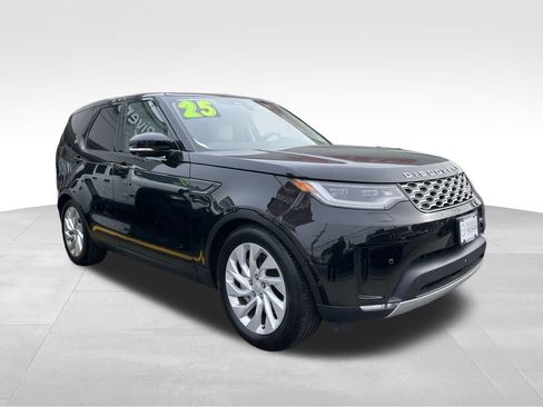 Used 2025 Land Rover Discovery S image 3