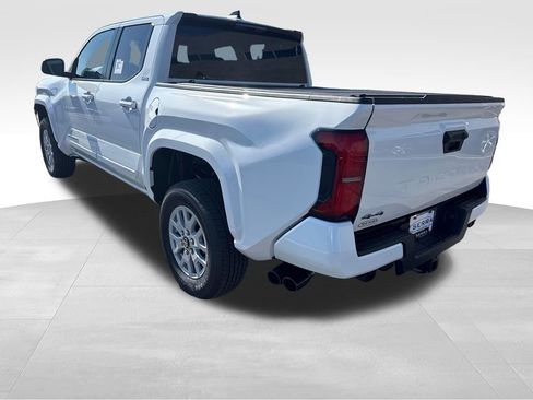 New 2026 Toyota Tacoma SR5 AWD/4WD image 4