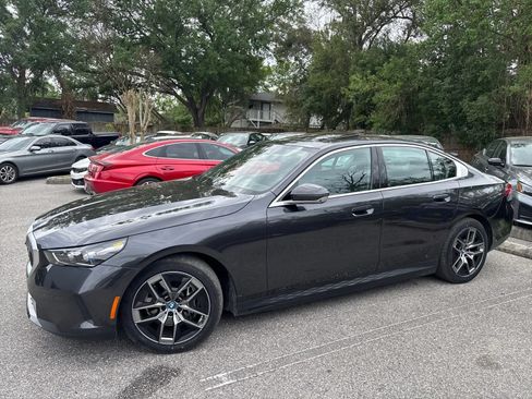 Used 2024 BMW i5 eDrive40i RWD image 3