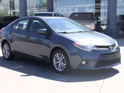 Used 2014 Toyota Corolla LE Premium w/ Driver Convenience Package FWD image 8