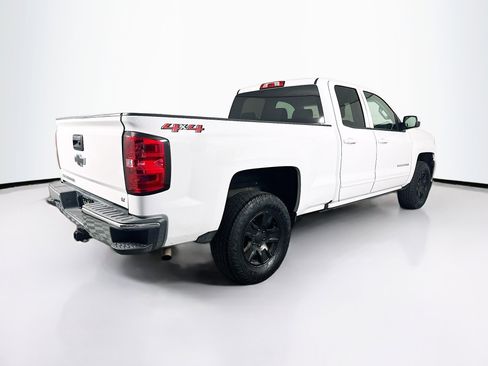 Used 2018 Chevrolet Silverado 1500 LT AWD/4WD image 9