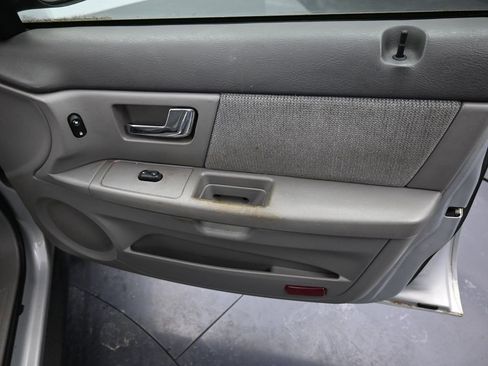 Used 2002 Ford Taurus SE image 26