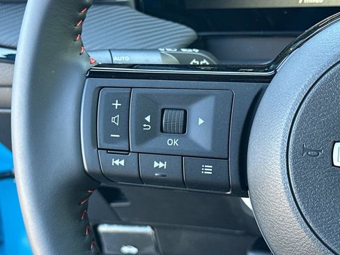 New 2026 Nissan Kicks SR FWD image 23