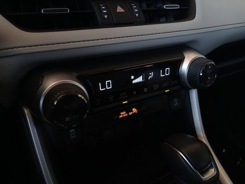Used 2024 Toyota RAV4 XLE Premium FWD image 21