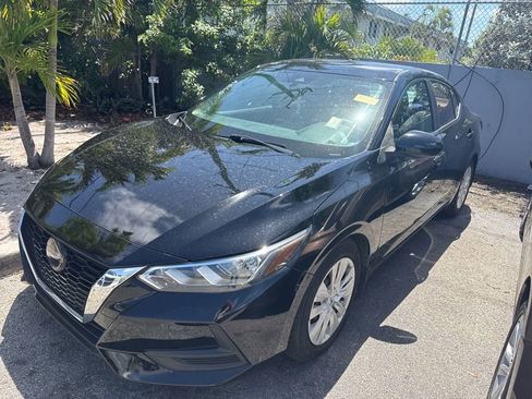 Used 2020 Nissan Sentra S image 1