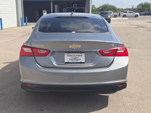 Used 2024 Chevrolet Malibu LT FWD image 3