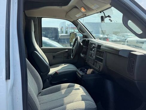Used 2023 Chevrolet Express 3500 w/ Power Convenience Package RWD image 9