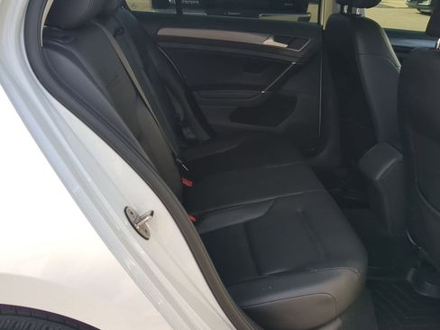 Used 2021 Volkswagen Golf 4-Door image 21