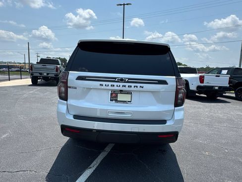 Used 2023 Chevrolet Suburban Z71 w/ Z71 Off-Road Package AWD/4WD image 7
