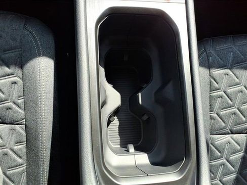 New 2026 Nissan Kicks SV image 18