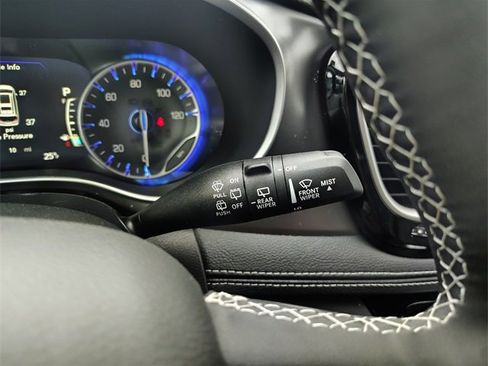 New 2026 Chrysler Pacifica Select image 20