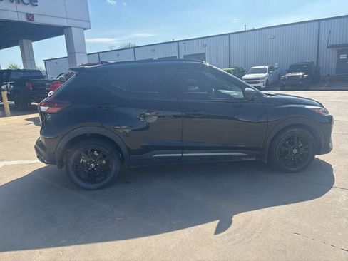 Used 2021 Nissan Kicks SR w/ SR Premium Package image 6
