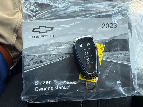 Used 2023 Chevrolet Blazer LT w/ Convenience Package AWD/4WD image 24