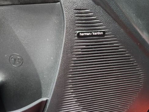 Used 2016 Dodge Challenger SRT Hellcat image 30