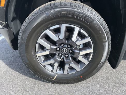 New 2026 Nissan Frontier SV w/ SV Convenience Package AWD/4WD image 9