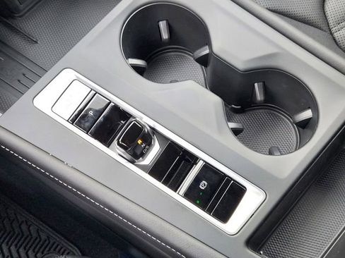 New 2025 Volkswagen Atlas SE image 15