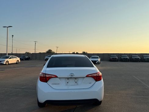 Used 2017 Toyota Corolla LE FWD image 18