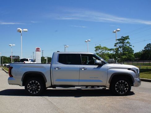 Used 2023 Toyota Tundra Limited w/ Power Package AWD/4WD image 23