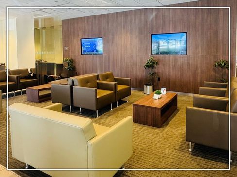 Used 2021 Chevrolet Tahoe Premier w/ Premium Package image 32