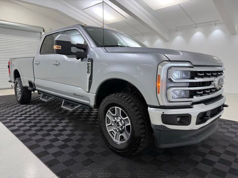 Used 2023 Ford F250 Lariat w/ FX4 Off-Road Package AWD/4WD image 1