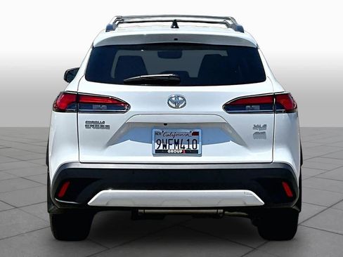 Used 2026 Toyota Corolla Cross XLE w/ Convenience Package AWD/4WD image 4