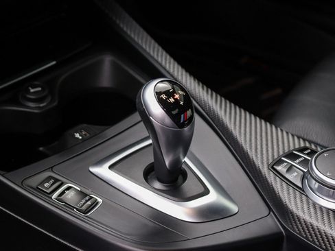 Used 2017 BMW M2 RWD image 26