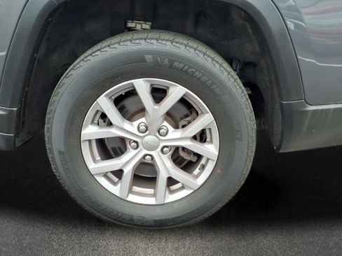 Used 2022 Jeep Grand Cherokee L Limited AWD/4WD image 10