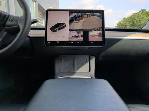 Used 2022 Tesla Model 3 Standard Range image 31
