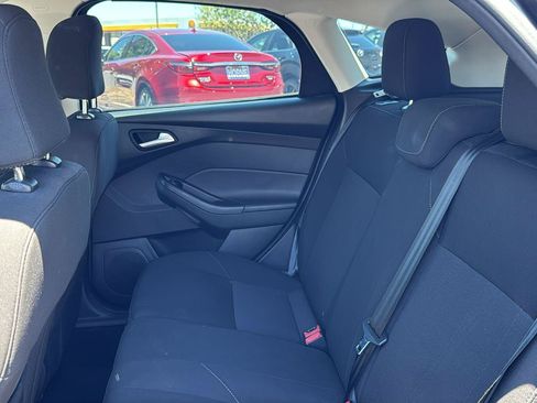 Used 2015 Ford Focus SE FWD image 22