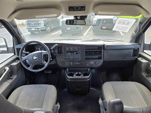 Used 2019 Chevrolet Express 3500 LT w/ LT Preferred Equipment Group image 14