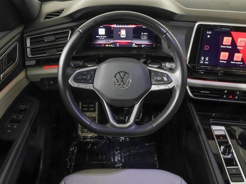 Used 2024 Volkswagen Atlas Cross Sport SEL Premium R-Line AWD/4WD image 39